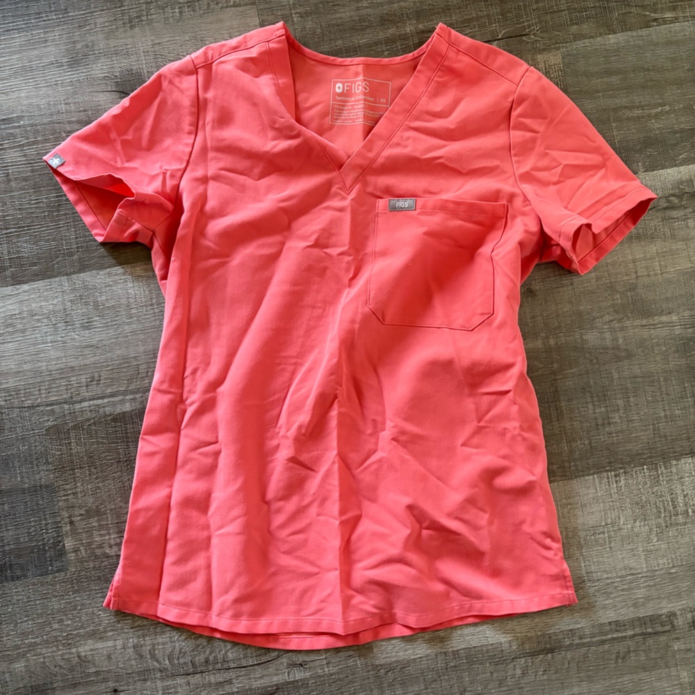 Figs Scrub Top